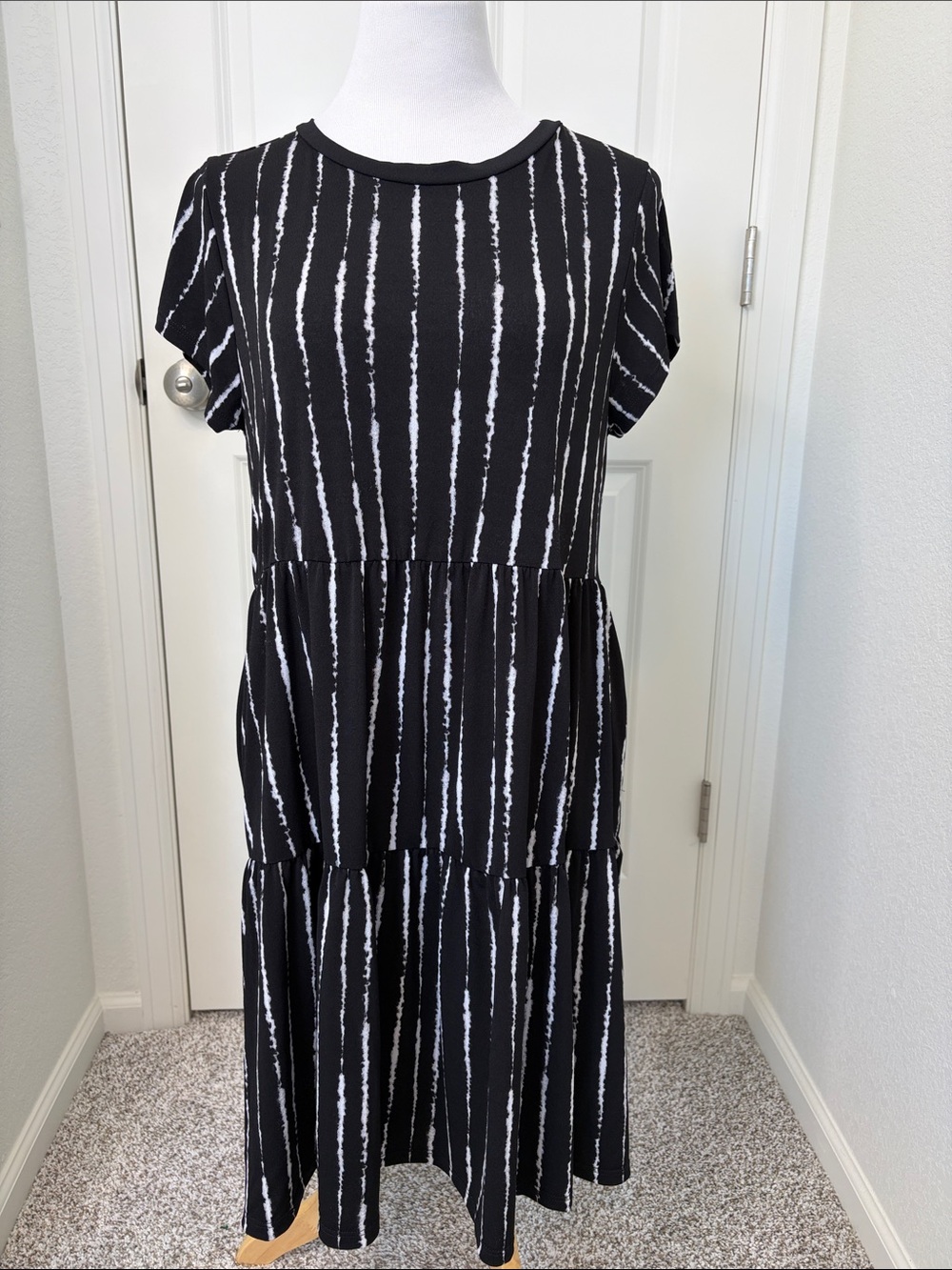 LuLaRoe Ariel, small
